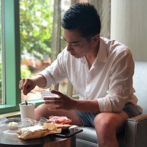 Meet your Posher, Eric